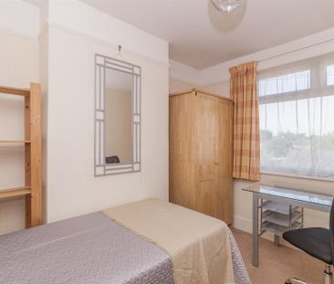 4 bedroom terraced house to rent - Photo 4