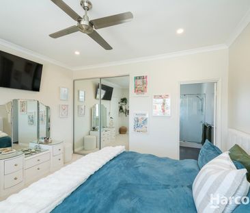 Stunning 3 x 2 Double-Storey Home with Outdoor Entertaining - Photo 6