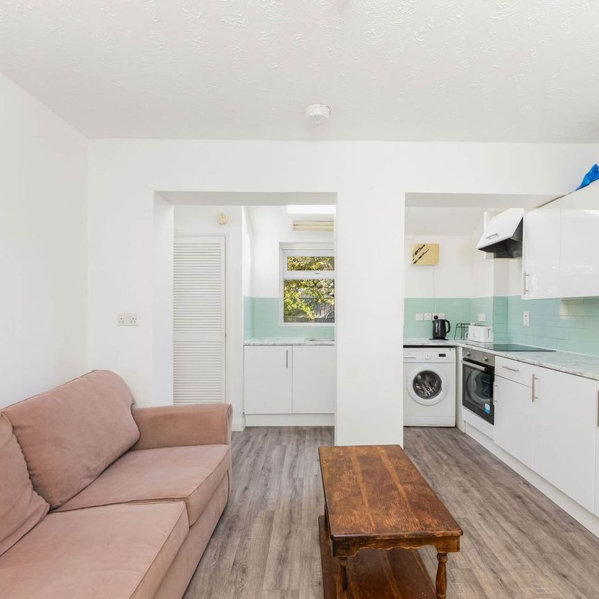 Valentia Road, Oxford, OX3 - Photo 1