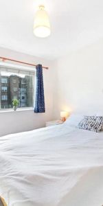 1 bedroom flat in London - Photo 3