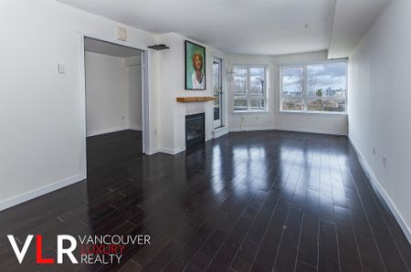 Condo in Vancouver East Side, BC - Photo 2