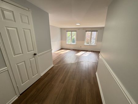 For Lease - 98 McMorran Crescent, Vaughan, Ontario - Photo 4