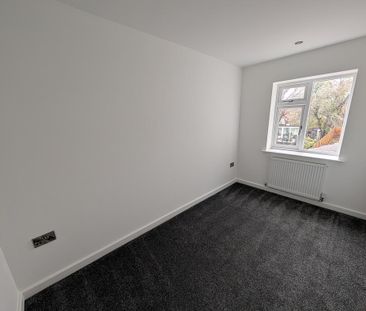 3 bedroom end of terrace house to rent - Photo 4