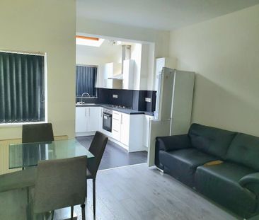 3 bedroom terraced house to rent - Photo 2