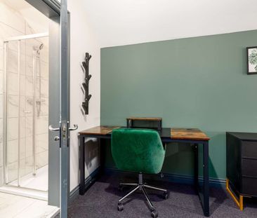 OX Living is proud to present this high-quality 5-bedroom co-living... - Photo 1