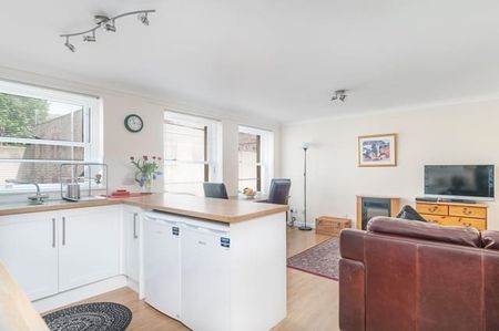 1319L St. Patrick Square, Edinburgh, EH8 9EZ - Photo 2