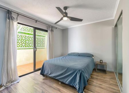 "City Living, New Farm Vibes-Your Ideal Urban Retreat." - Photo 2