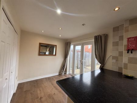 To Let 3 Bed House - End Terrace Bodnant Grove, Deeside £825 pcm - Photo 2