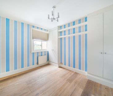 4 bedroom terraced house to rent - Photo 6