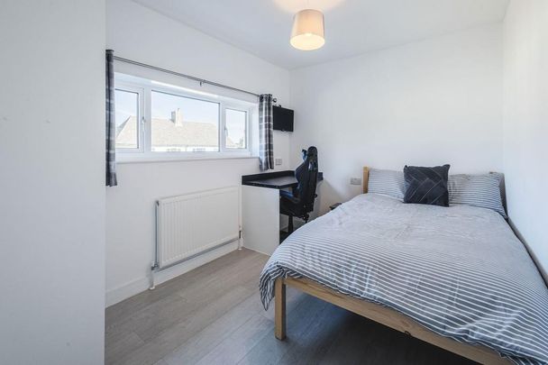 1 bedroom house of multiple occupation to rent - Photo 1