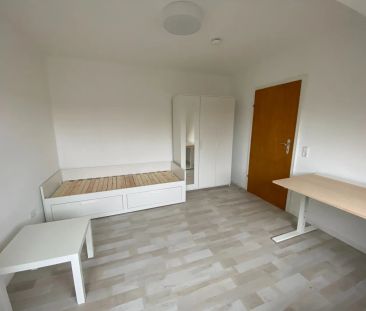 Neu renov., WG geeignete, gemütliche und großzügige 2 Zimmer-DG-Woh... - Photo 5