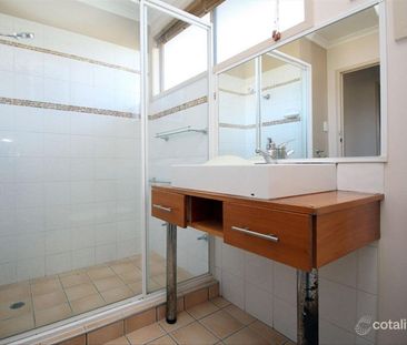 Family Home In Quiet Pocket Of Slacks Creek - Photo 2