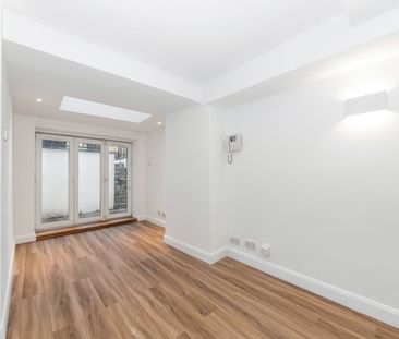 1 Bed Flat, Lee High Road, SE12 - Photo 6