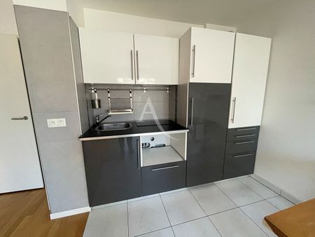 Location Appartement 1 pièce 29m² - Photo 3