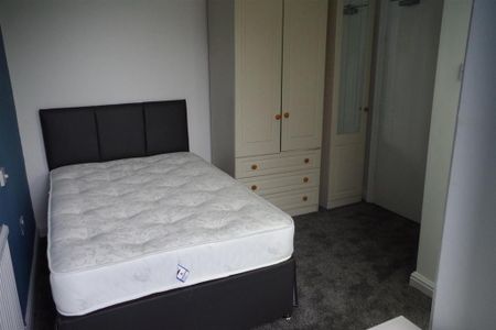 29 bedroom detached house to rent - Photo 5