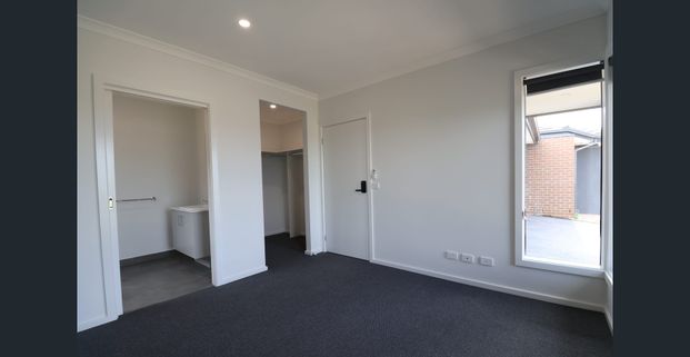 🌟 Modern 4-Bedroom Share House – All Rooms with Private Ensuite | All Bills Included 💰 Room Rates from $255 per week - Photo 1