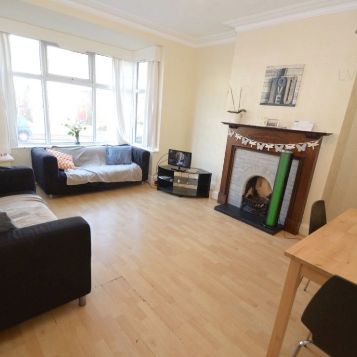 Estcourt Avenue - Photo 1