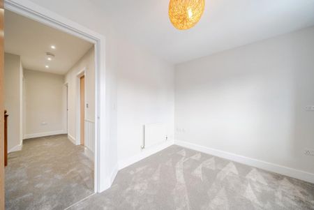 4 bedroom terraced house to rent - Photo 5