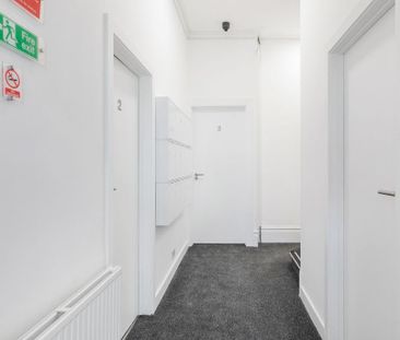 Flat to rent - Photo 1