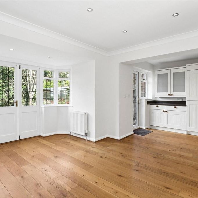 4 bedroom detached house to rent - Photo 1