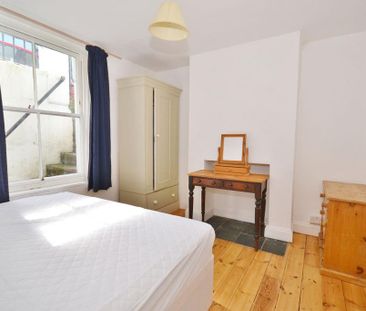 6 bedroom terraced house to rent - Photo 2