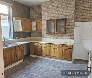 2 bedroom terraced house to rent - Photo 4