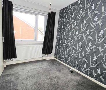 Cornwall Court, Bebington, CH63 - Photo 1