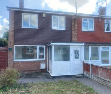 3 bedroom end of terrace house to rent - Photo 2