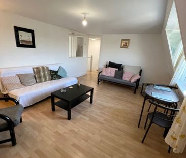 2 Bed Flat, Colney Hatch Lane, N10 - Photo 2