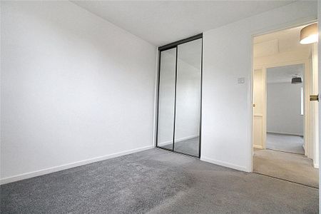 2 bedroom maisonette to rent - Photo 5