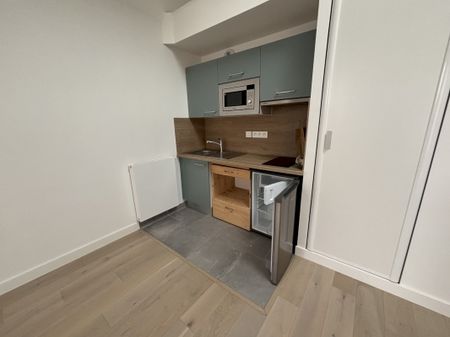 Location Appartement 2 pièces 46m² NANTES 44200 - Photo 2