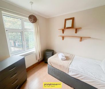 3 bedroom semi-detached house to rent - Photo 4