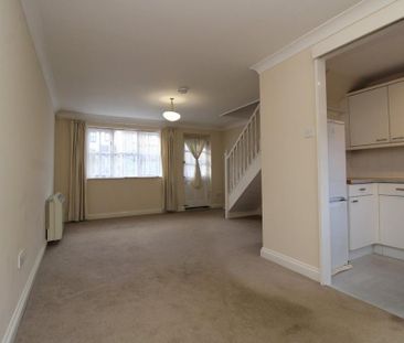 2 bedroom terraced house to rent - Photo 1