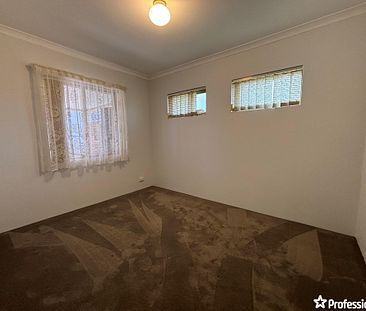 7 Foster Place, Mount Tarcoola WA 6530 - Photo 1