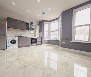 Ruckholt Road, London E10 - Photo 4