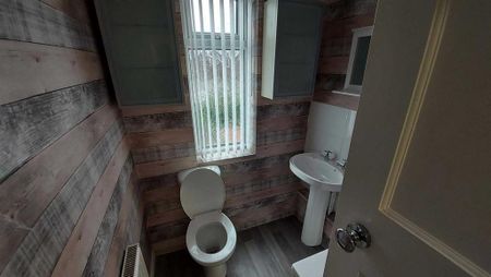 3 bedroom townhouse to rent - Photo 3