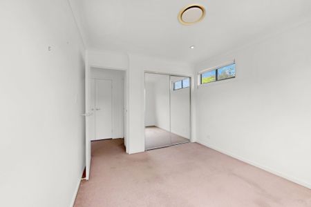 Town house walking distance to shops and schools - Photo 5