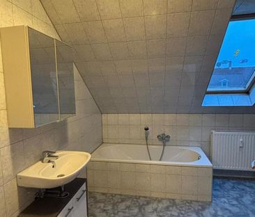 Moderne 2 Zimmer Dachgeschosswohnung 61,80 qm - Glauchau Wehrdigt - Foto 1
