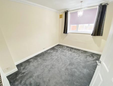 Dulverton Avenue, COUNDON, Coventry CV5 - Photo 4