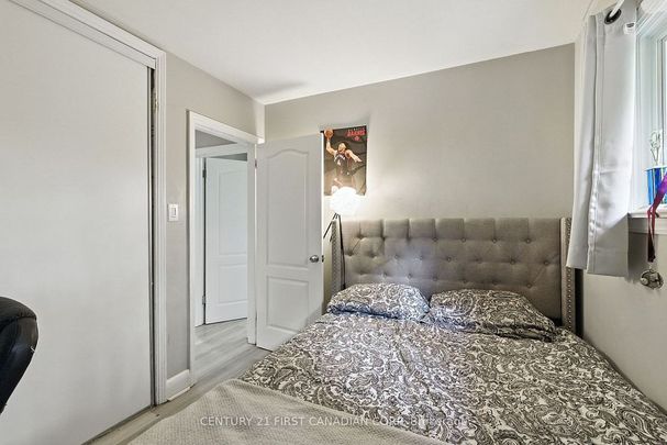 For Lease - 330 GLENROSE Drive, London South, Ontario - Photo 1