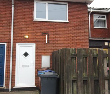 Flat 3 The Precinct, Main Street, Stretton - Photo 5