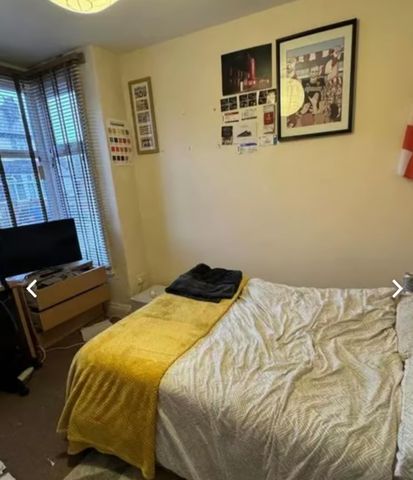 6 Bed - 17 Newport Mount, Headingley, Leeds - LS6 3DB - Student - Photo 4