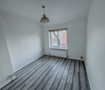 3 bedroom detached house to rent - Photo 4