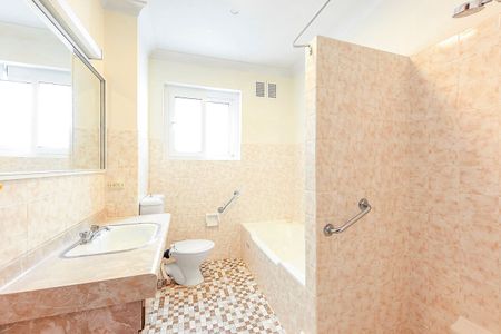 Panoramic Ocean Views - Photo 4