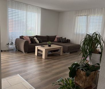 Schöne 3.5-Zimmerwohnung mit grossem Balkon - Photo 2