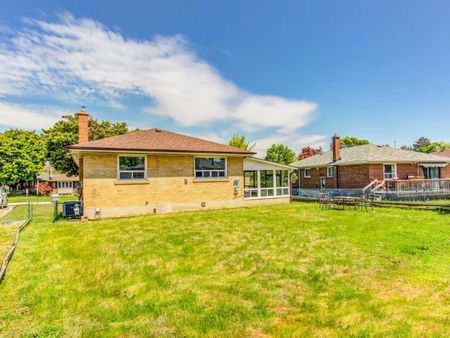 For Lease - 107 Sweeney Drive, Toronto, Ontario - Photo 3