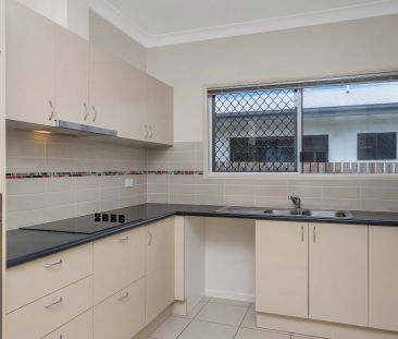 Fully Air Conditioned -Tiled Throughout - Photo 2