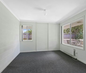 Welcome to your next home in the heart of Moe! - Photo 2