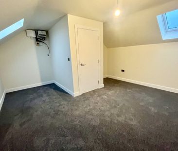 Sackville Street - Photo 2