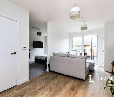 Luctons Close, Loughton, Essex, IG10 - Photo 1